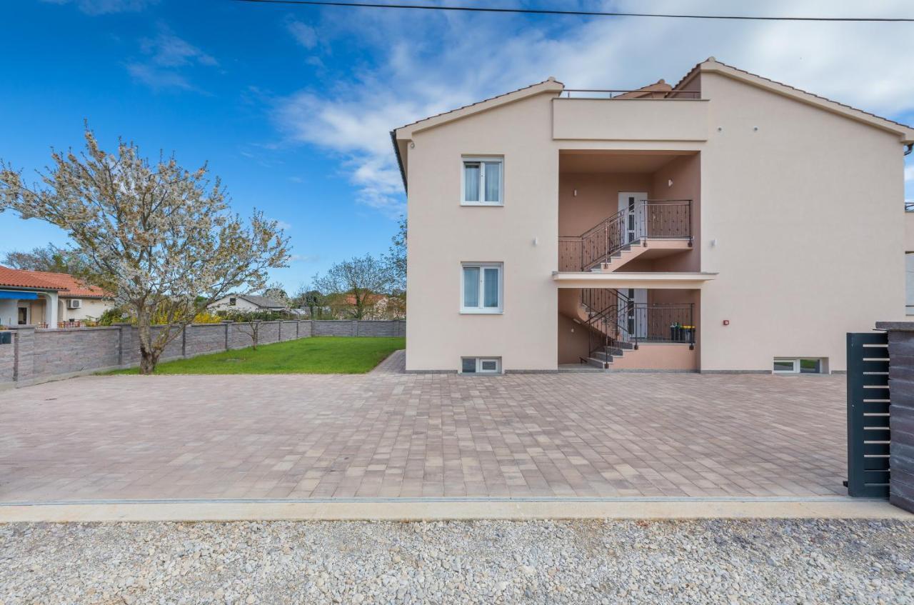 Apartman Knezevic A Fažana Eksteriør bilde