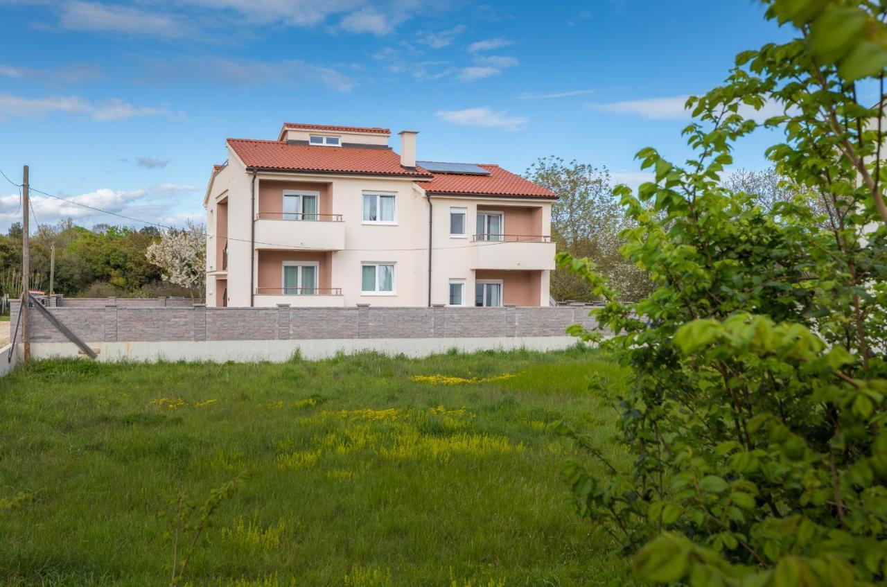 Apartman Knezevic A Fažana Eksteriør bilde